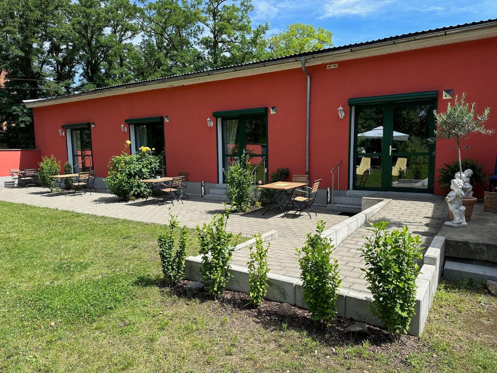 Bed & Breakfast Am Waldguertel Forst  Buitenkant foto